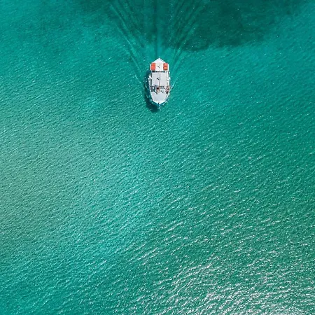 Bohemian Luxury Boutique Hotel, Adults Only 호텔 나오우사